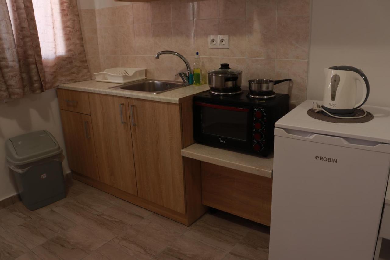 Christos Family δ Apartment